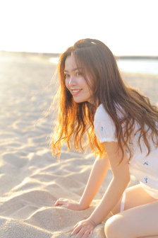 比基尼泳衣三角